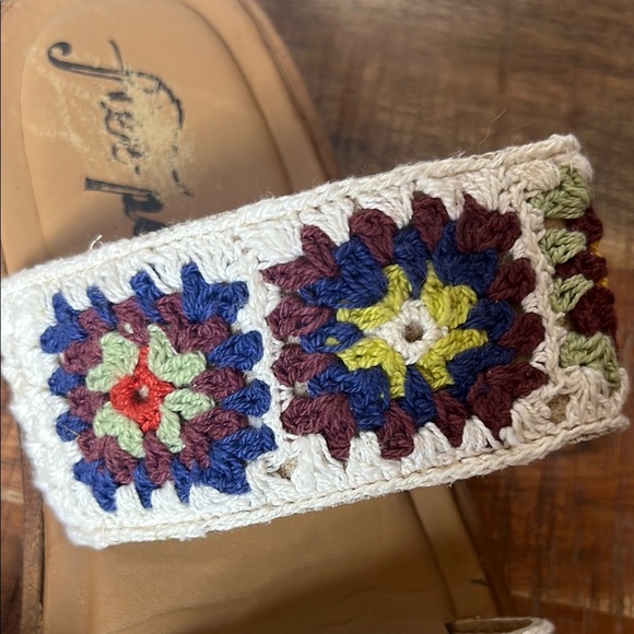 Free People Crocheted Boho Sandals with Sunburst Design, Size 40 (9-9.5) - Picture 4 of 11